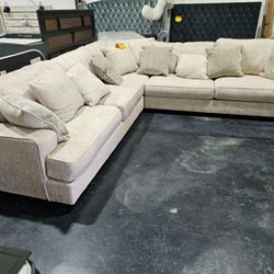 New Rawcliffe 3 pc sectional