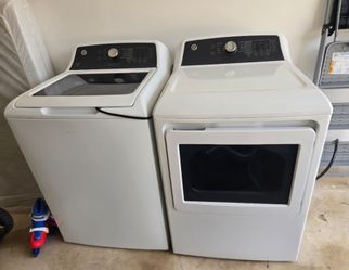 GE WASHER AND DRYER SET
