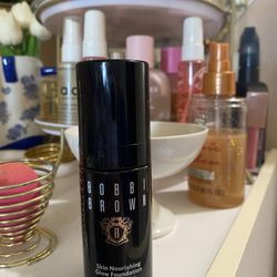 Bobbi Brown Foundation 