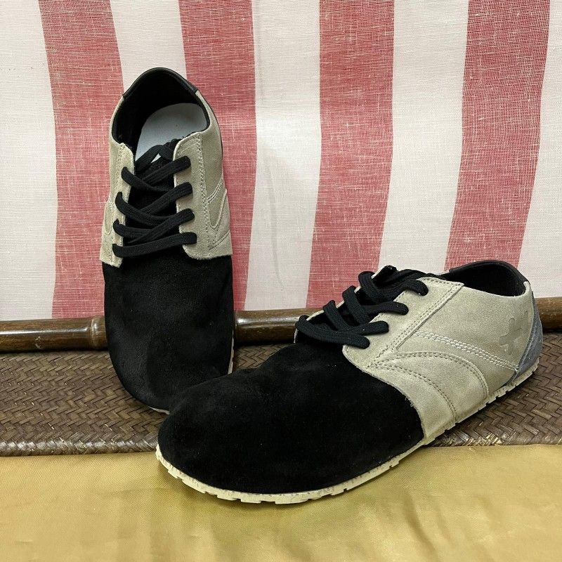 NWB OTZ UNISEX SHOES