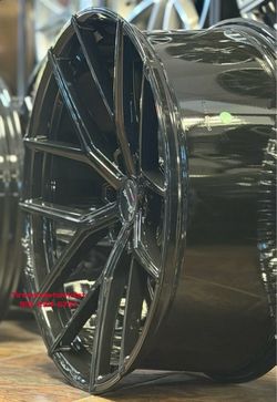 24'' Giovanna Astra 6 Gloss Black Wheels Escalade F150 Tundra Yukon QX80 Titan