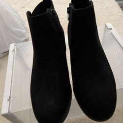 Women’s OLD NAVY Black Ankle Boots