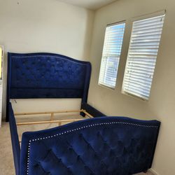 Beautiful velvet blue queen bed