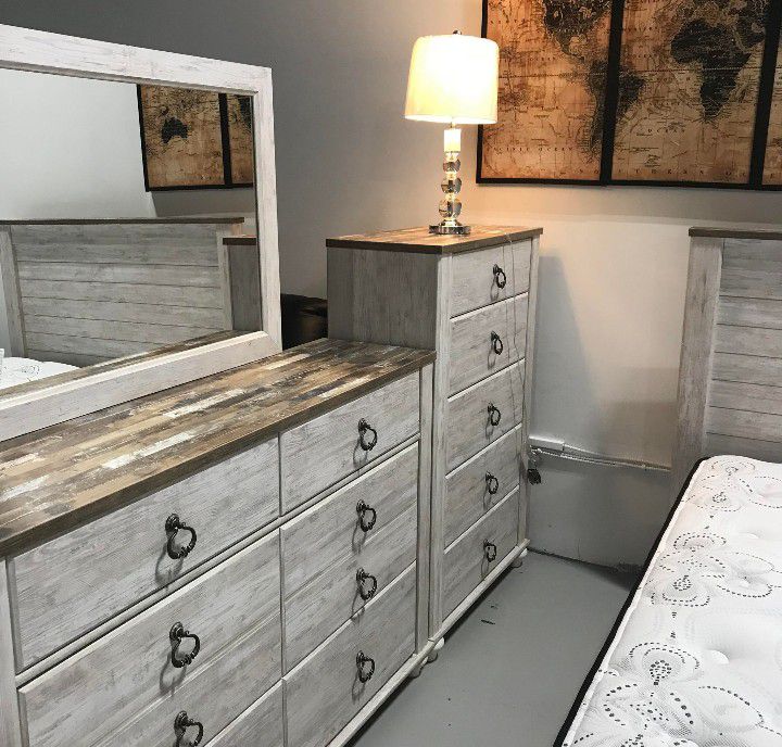 Brand New | Willowton Queen/ King Bedroom Set ( Dresser, Mirror, Chest, Nightstand 2, Bed ) Mattress Sold Separately| In Stock @ Same-day Delivery 🚚