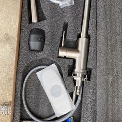 FAUCETS PULL DOWN HANDLE 