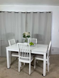 White Dining Table with Extension & 4 Chairs PERFECT FOR APARTMENT