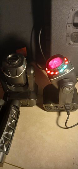 11 moving light  2 light 150w  2 smoke machine  one controller