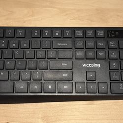 Wireless Keyboard & Mouse Combo (VicTsing) – Excellent Condition