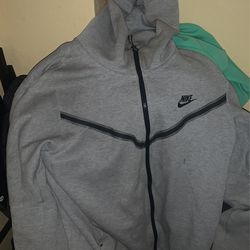 Nike Tech