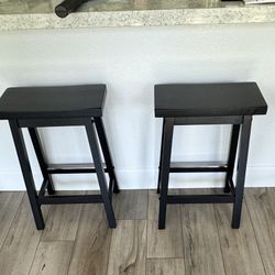 4 Bar Stools