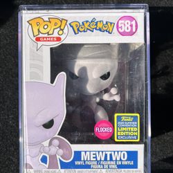 Funko Pop! Games #581 Pokemon Flocked Mewtwo (2020 Summer Convention Exclusive)