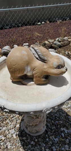 Rabbit Garden Statue