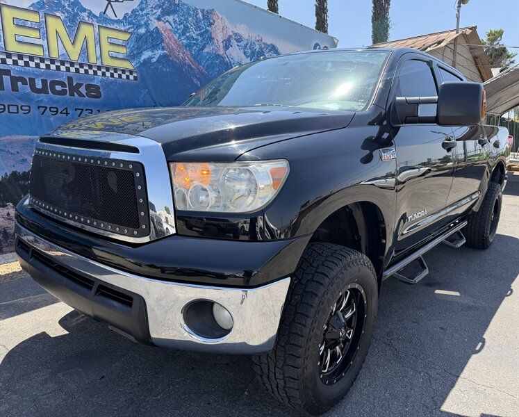 2012 Toyota Tundra CREW MAX