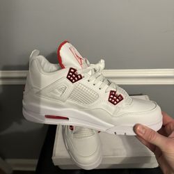 Jordan 4 Red Metallic Size 10 Men’s Sneakers