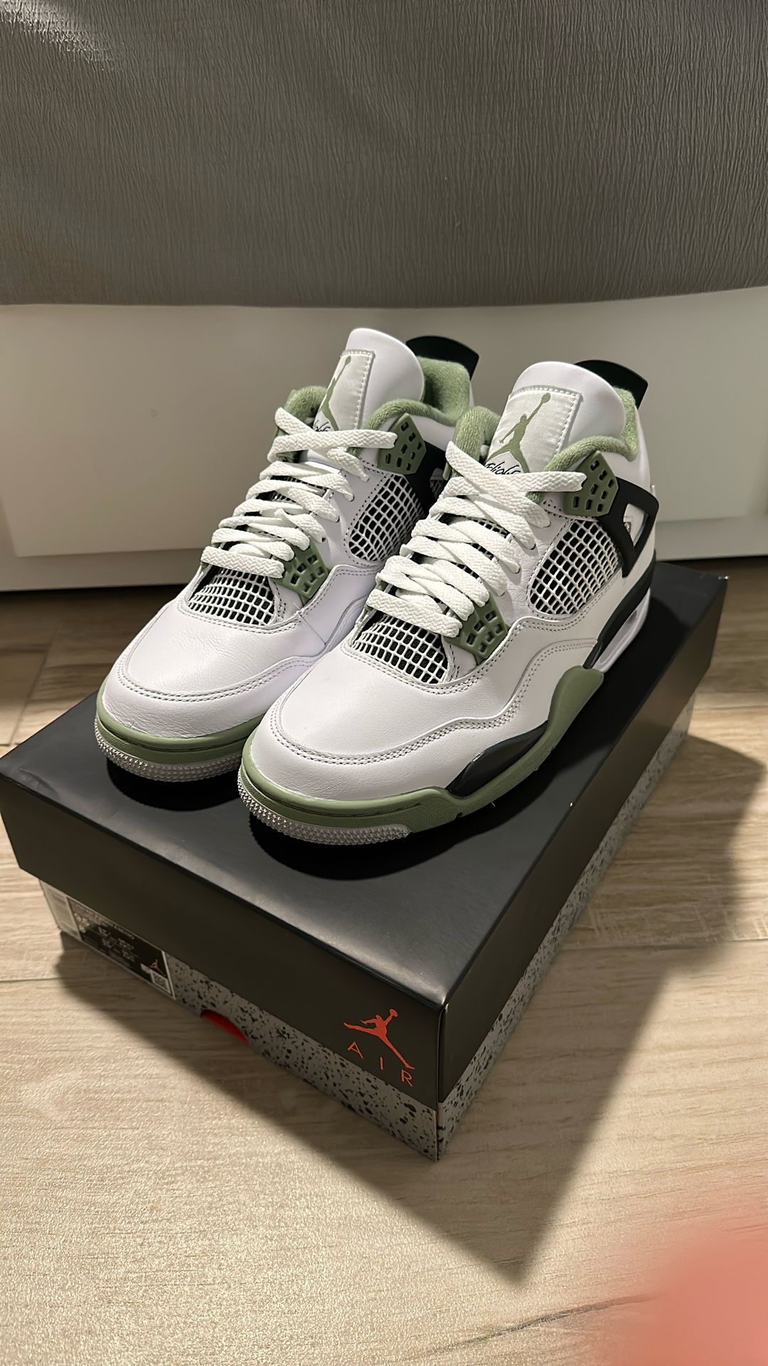Air Jordan 4 Seafoam