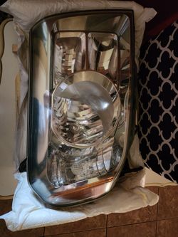 2011 OEM HONDA PILOT Driver's Headlight