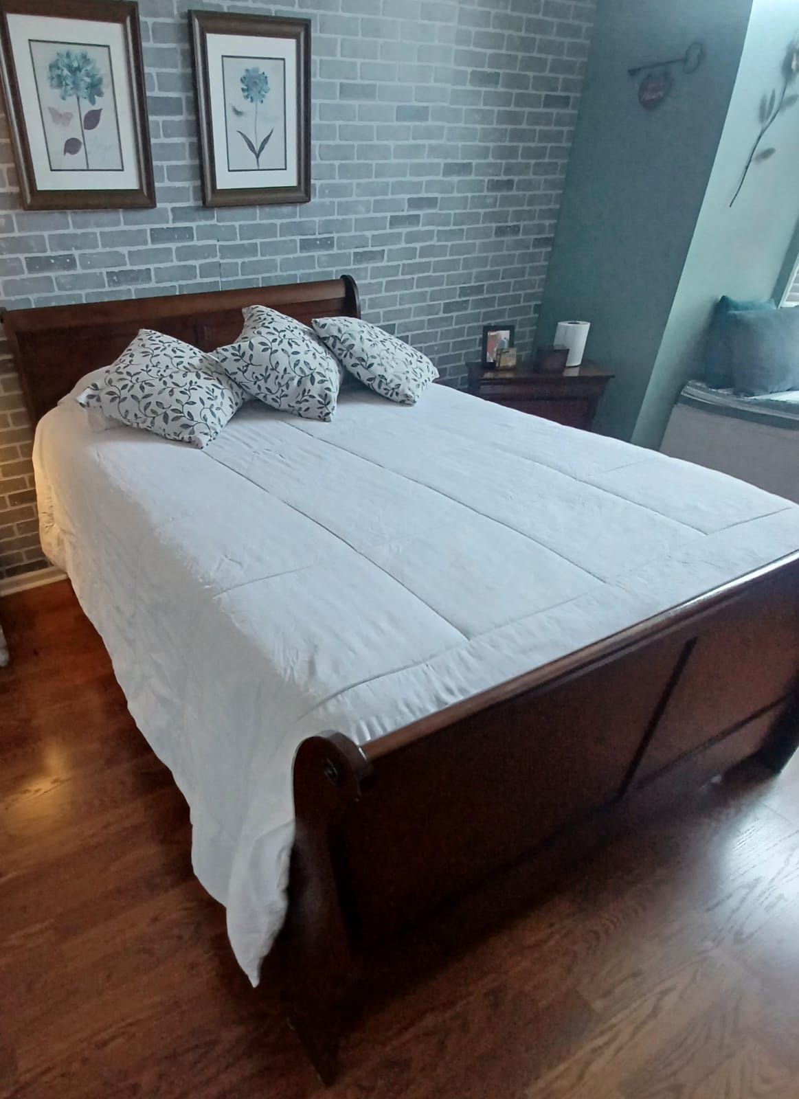 Bedroom Set Carol Stream