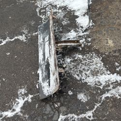 Four Welder Snow Plaw 42”x15” $20