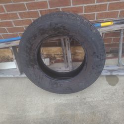 New Tire 235/75/R17