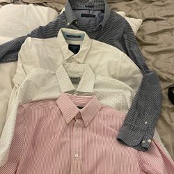 Long Sleeve Shirts Slim Fit As New. Two Times Used. Banana Republic , Tommy, Reaction, And Springfield . Cotton All For $50