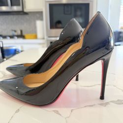 Christian Louboutin Black Leather Pumps 