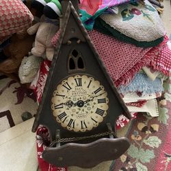 Beautiful Eight Day Movement New England Clock Company Wall Clock