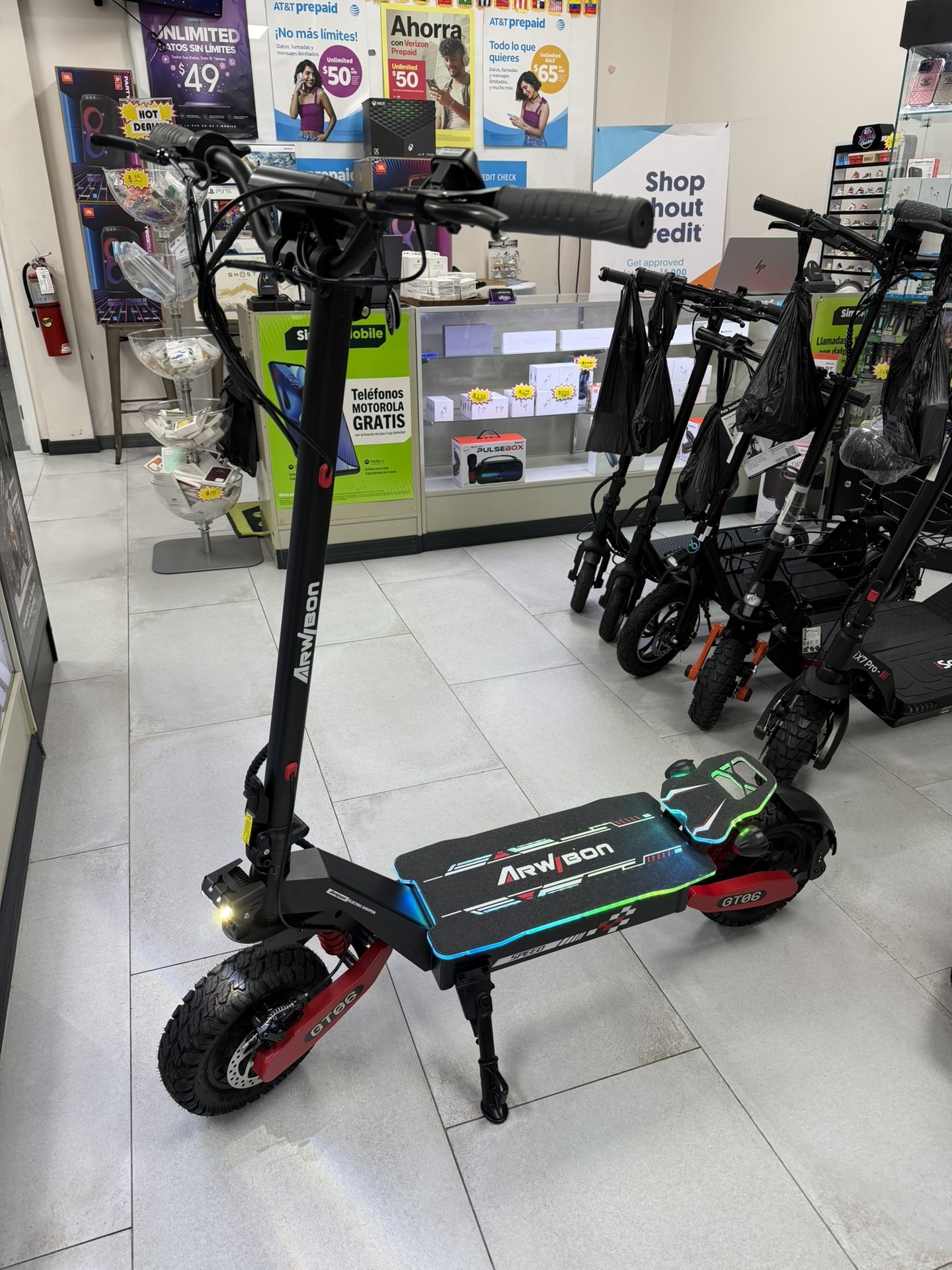 Arwibon GT06 Plus Electric Scooter 2,400Watts 40MPH! Finance For $50 Down Payment!!