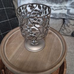 Candle holder