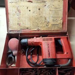 Hilti TE12 Te 12 Hammer Drill in Case

