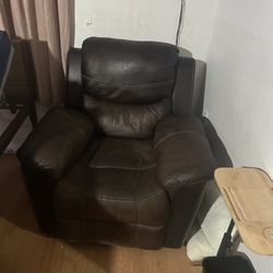 Recliner  Free