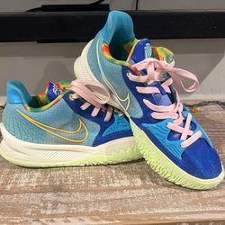 Sue Bird x Kyrie Low 4 EP 'Dynasty'