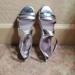 New Women's "Eileen Fisher" Silver Sandals Size 5.5
