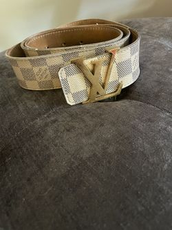 WHITE LV BELT for Sale in New York, NY - OfferUp
