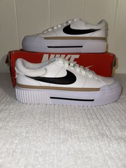 Nike Court Legacy Lift Women’s Platform Sneakers ‒ Size 6.5 ‒ White / Black