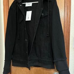 Men’s denim Jacket W Hoodie  SIZE LARGE