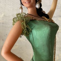 Vintage Flamenco Dancing Spanish Doll With Lace Green Dress And Shoulder Purse