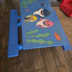 Baby Shark Table 