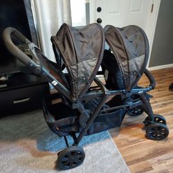 Chicco Double Stroller in black