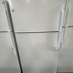 Refrigerator GE 33”