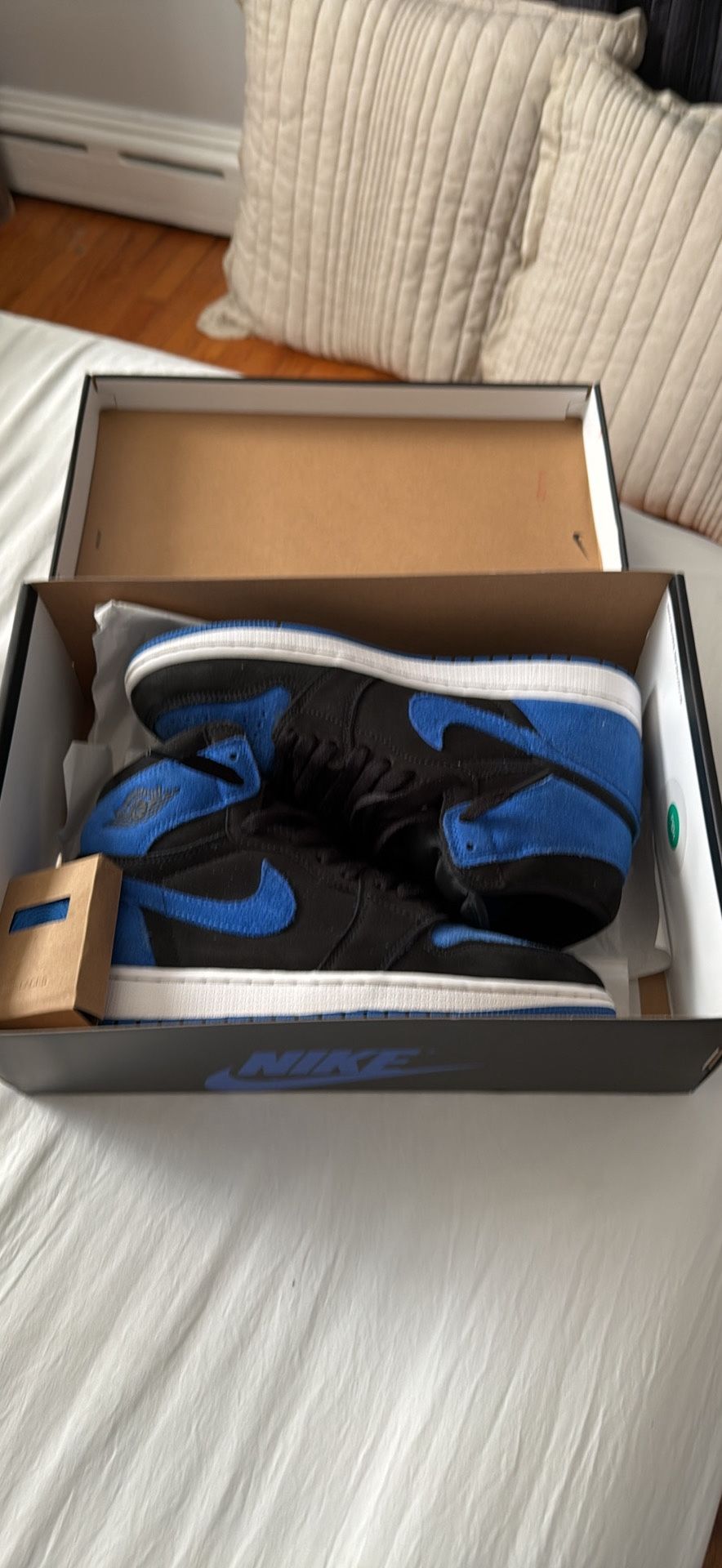 AIR JORDAN RETRO 1 ROYAL REIMAGINED SIZE 8.5