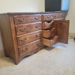 Solid OAK DEDROOM DRAWER/Dresser