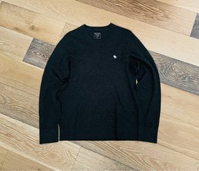 Abercrombie & Fitch V-Neck Sweater
