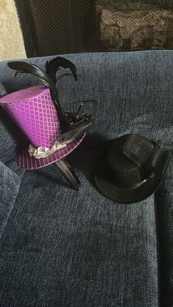 Mini Costume Hat Set with Feathers