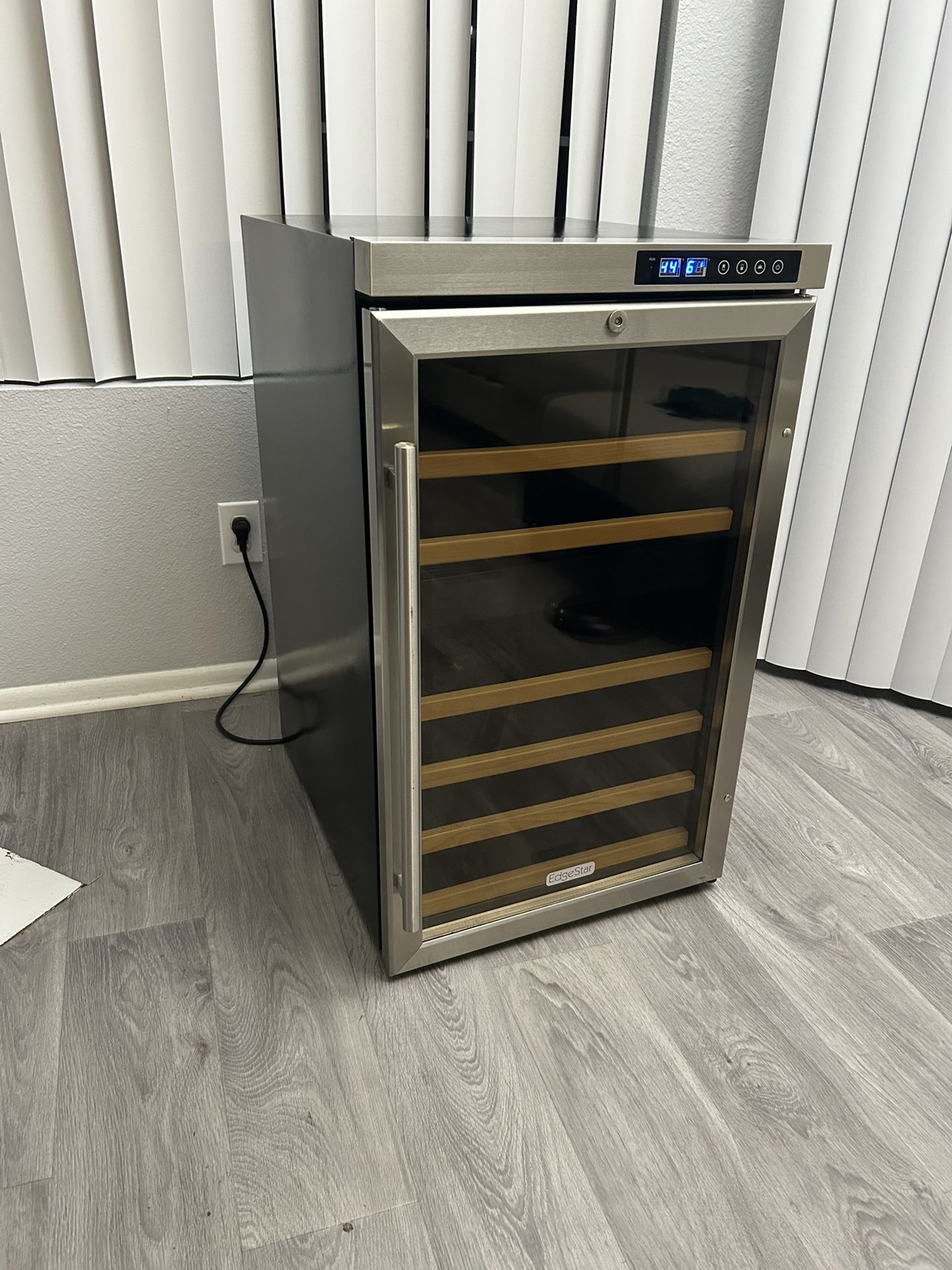 EdgeStar - Wine cooler
