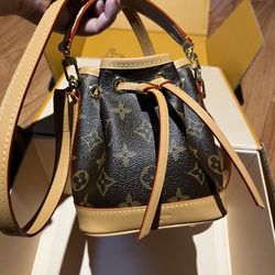 Handbag