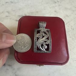 925 Sterling Silver , large designer SILPADA Pandant, large bale , large pendant , hallmarked in photos, beautiful scroll work design all around