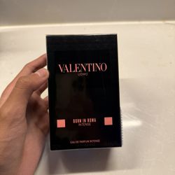 Valentino Born In Roma Intense 
