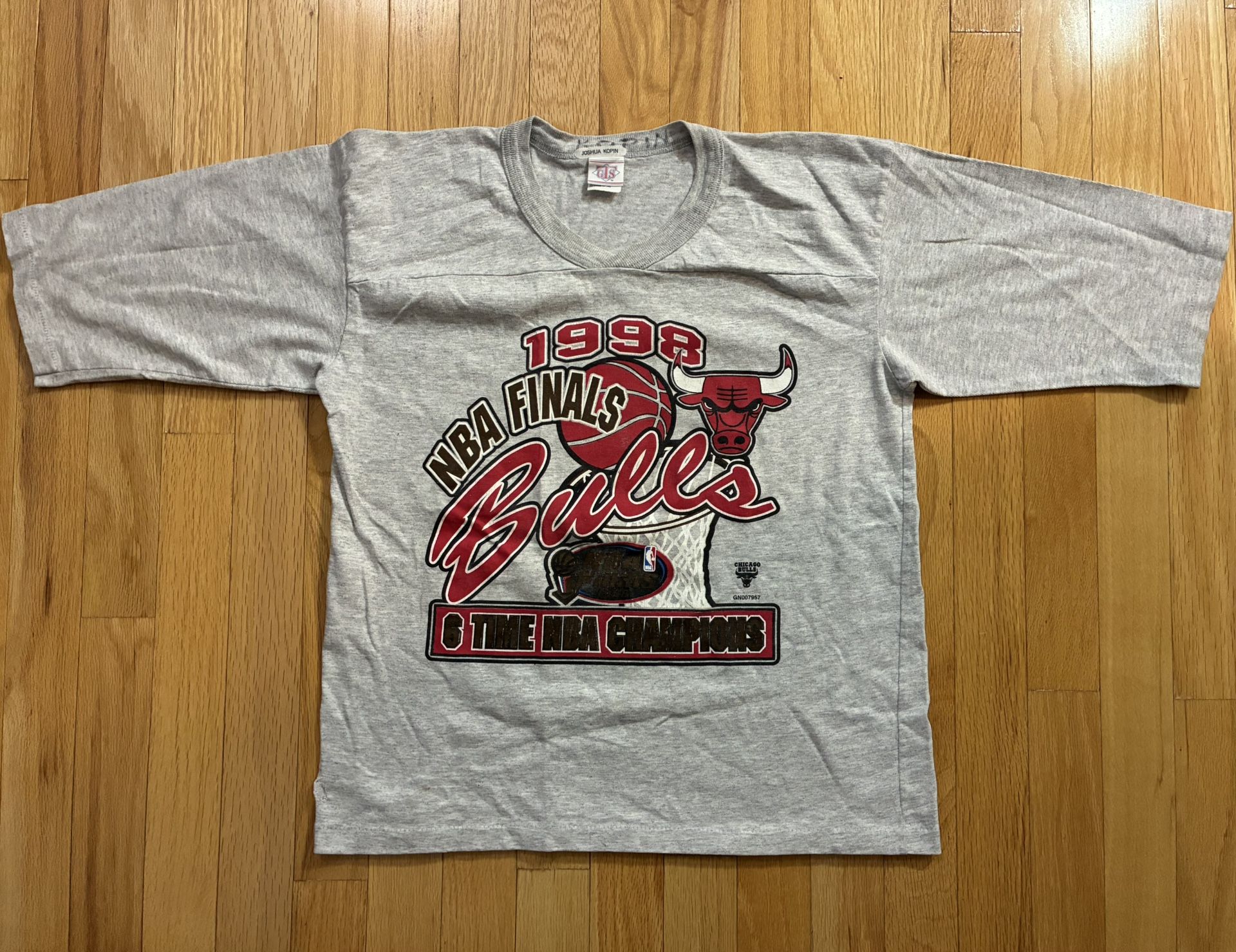 Vintage Chicago Bulls 6 Time NBA Champions 1998 GTS Shirt Youth Size XL 14/16