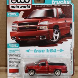 Auto World Die-Cast 2005 Chevy Silverado SS Custom 