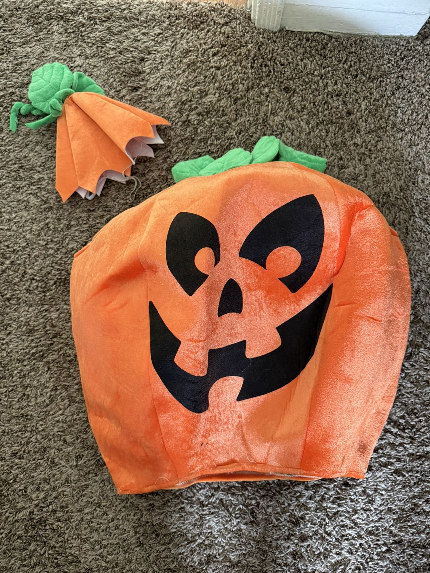 Child’s Pumpkin Costume Size Small Halloween